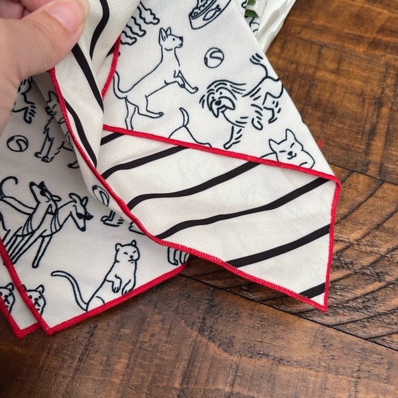 Reversible Pet Bandana - White with Red Trim - Picture 2 of 2